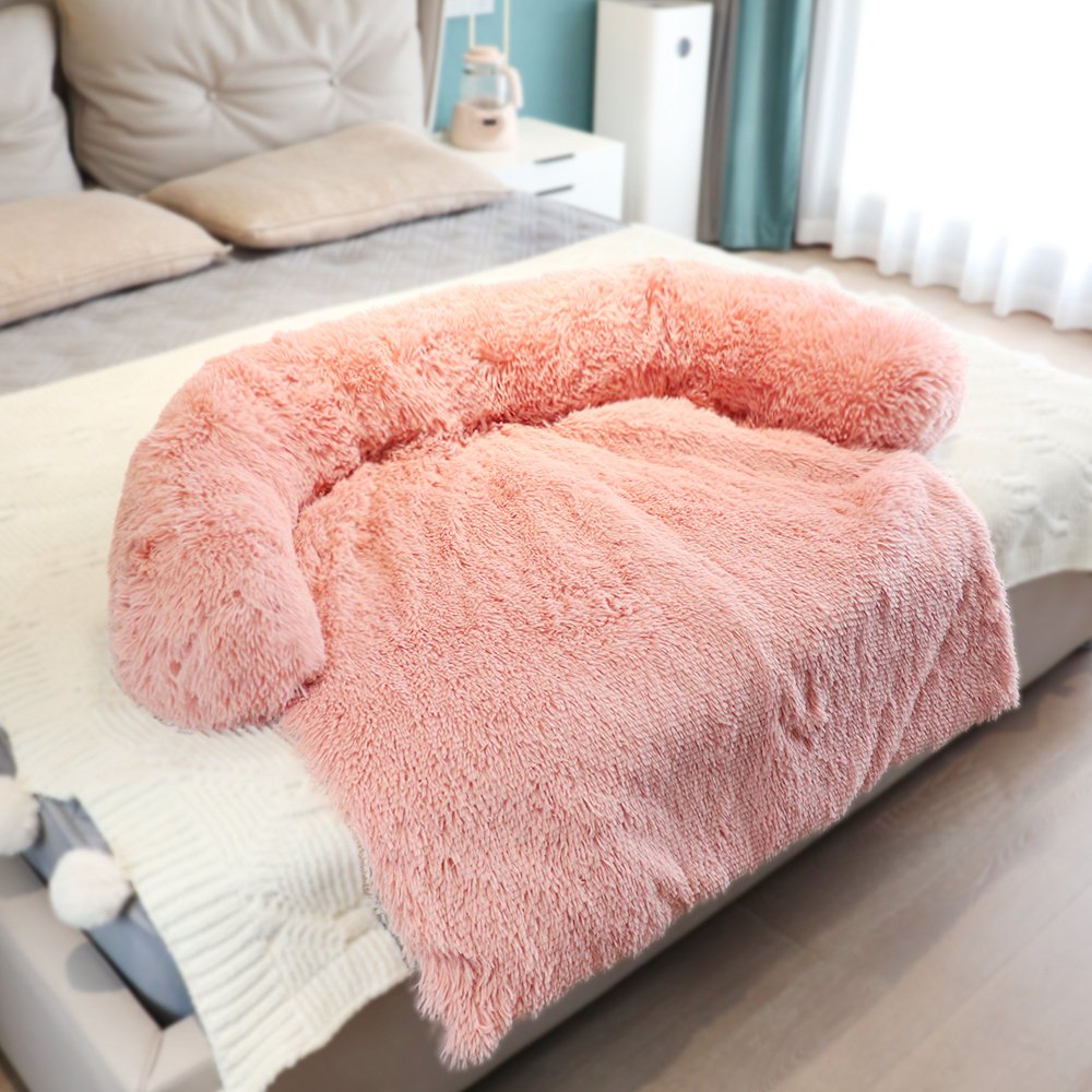 cama-suave-para-sofa-raijuu-21.jpg Cama para perros suave encima de una cama de personas